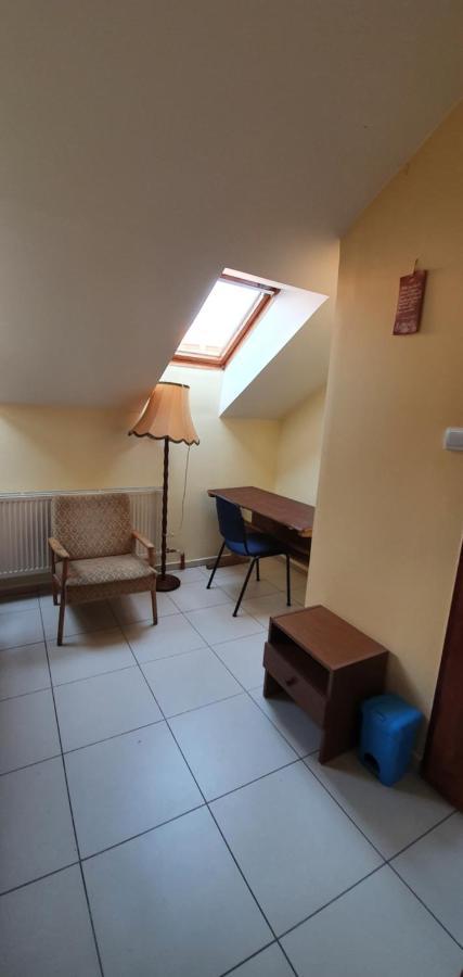 Hostel Romzsa Todor Kollegium Szegedin Exterior foto