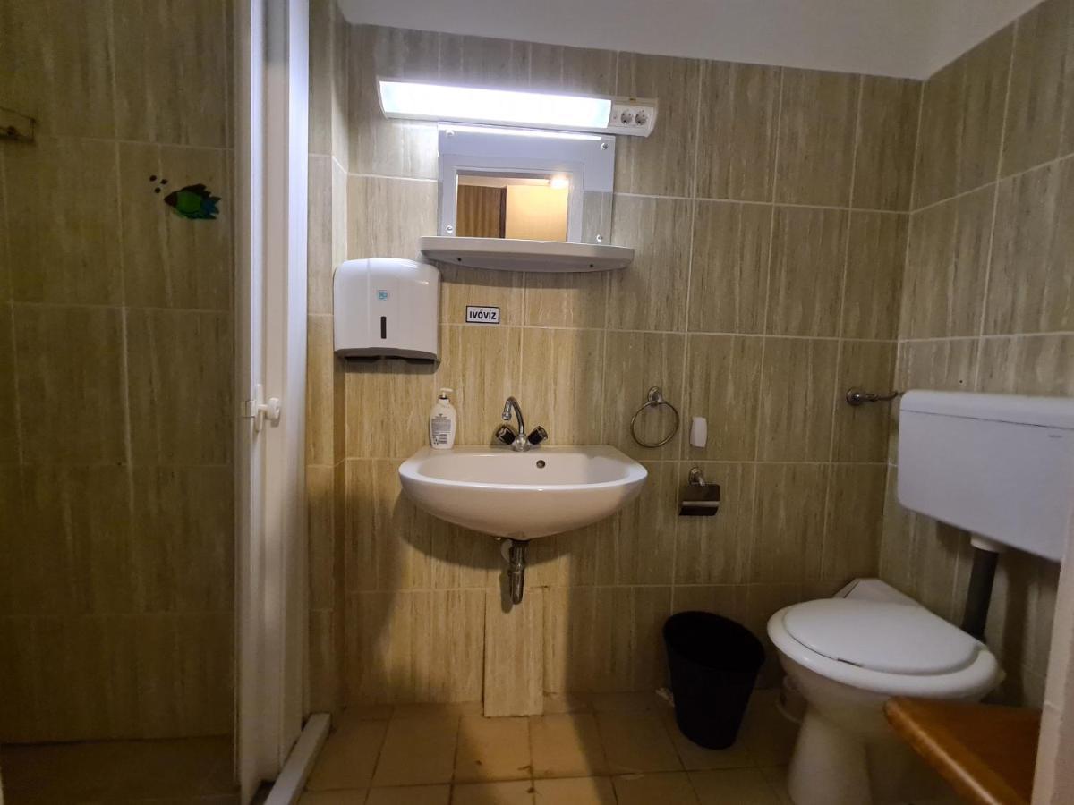 Hostel Romzsa Todor Kollegium Szegedin Exterior foto