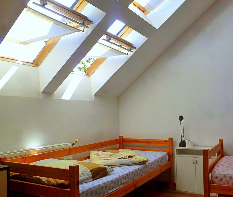 Hostel Romzsa Todor Kollegium Szegedin Exterior foto